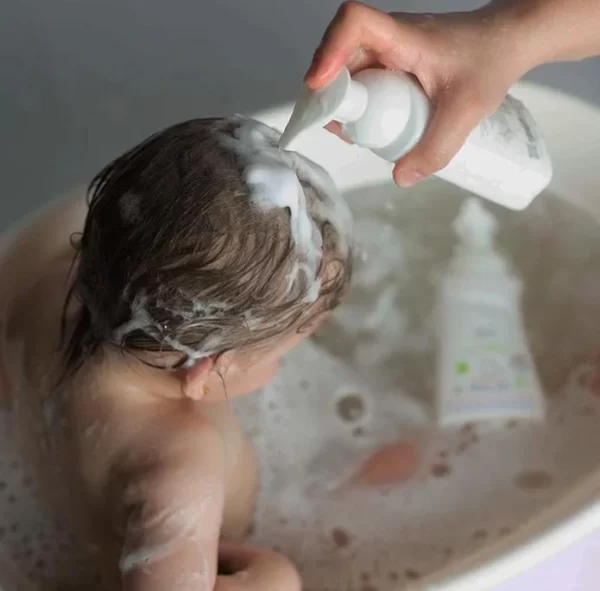 INCIA | Natuurlijke Schuimende Baby Shampoo - Afbeelding 2