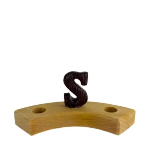 Klein Dappertje | Steker Jaarring | Chocolade letter